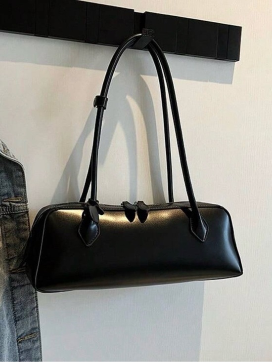 Princess Polly Handbags - LIKE NEW Essential Black Purse